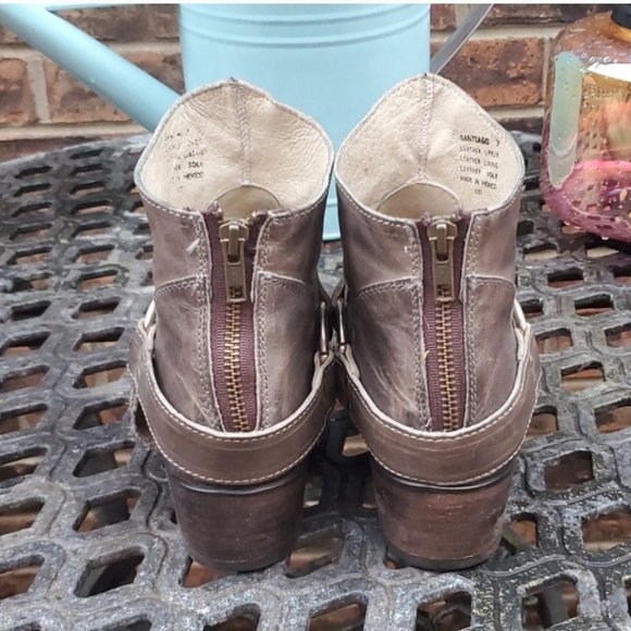 💥REDUCED💥 Freebird Santiago Ankle Boots - Picture 3 of 11